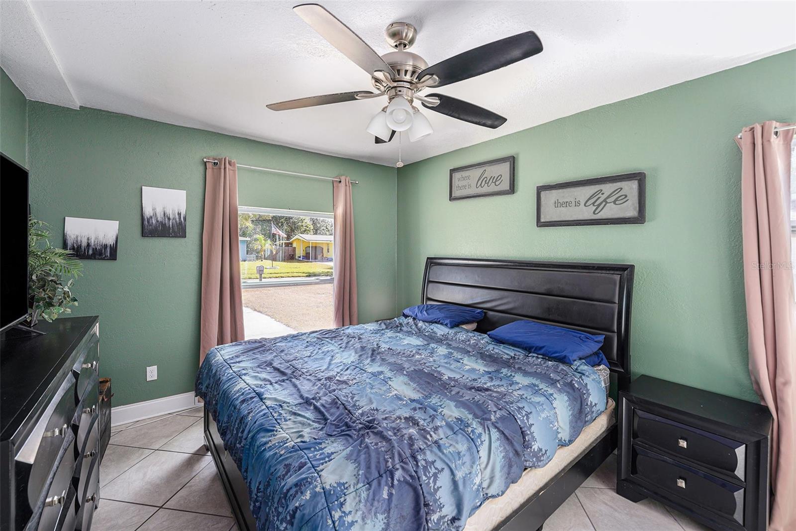 Listing photo id 11 for 8300 53rd Way N