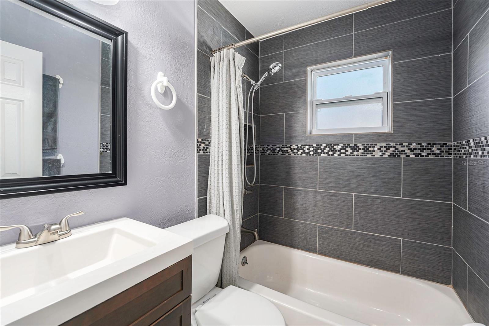 Listing photo id 19 for 8300 53rd Way N