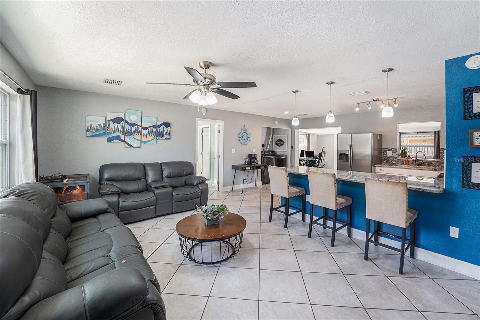 Listing photo id 4 for 8300 53rd Way N