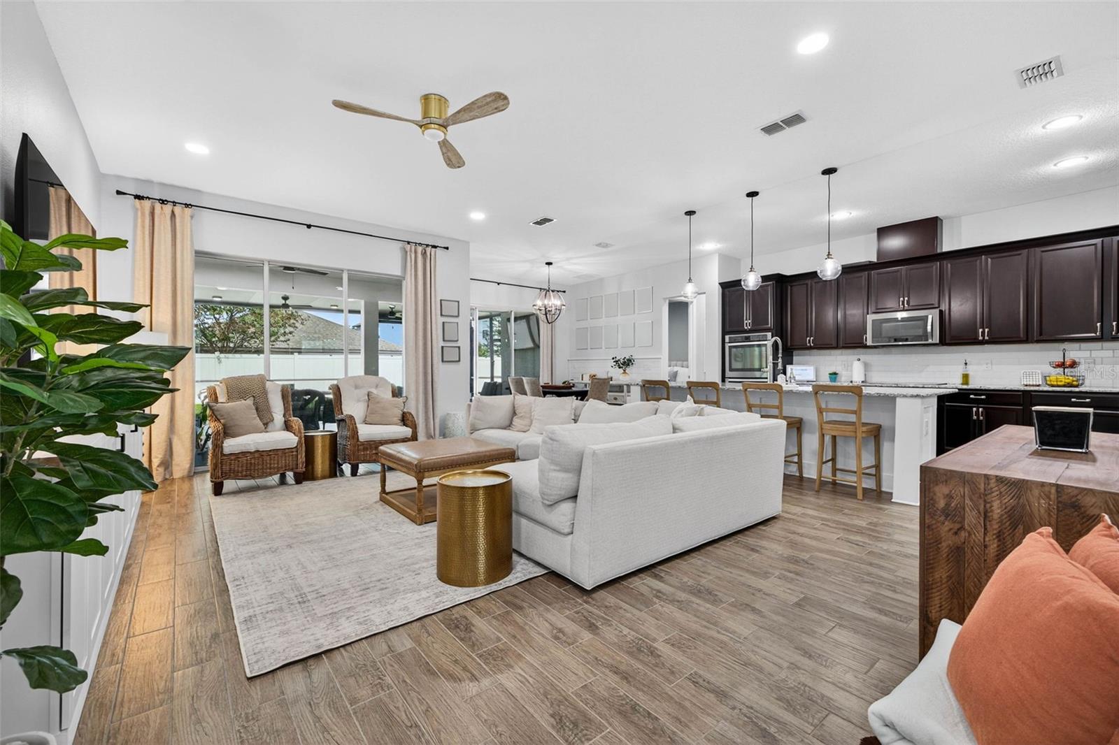 Image 11 of 43 For 10522 Cardera Drive