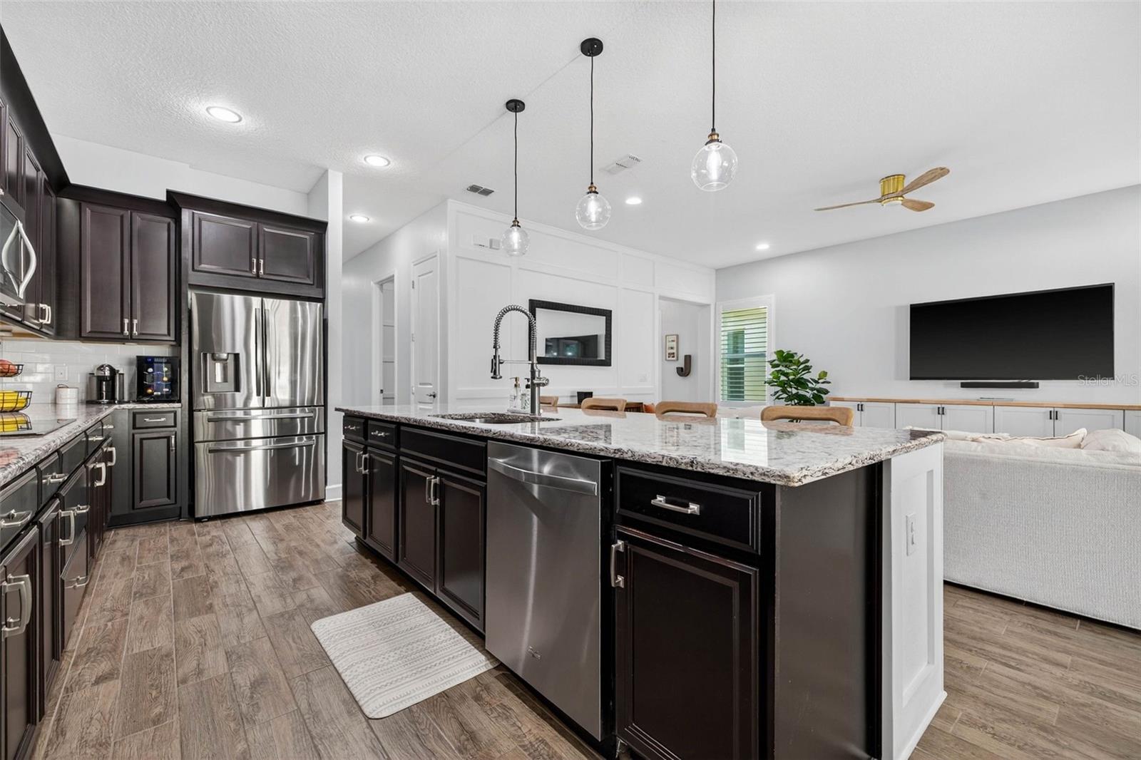 Image 17 of 43 For 10522 Cardera Drive