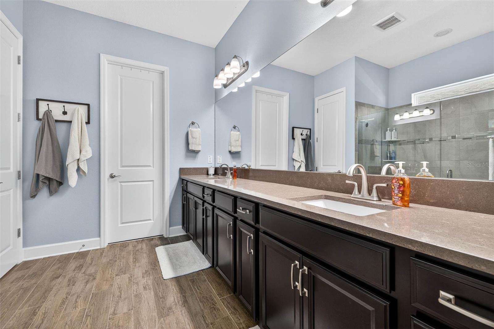 Image 21 of 43 For 10522 Cardera Drive