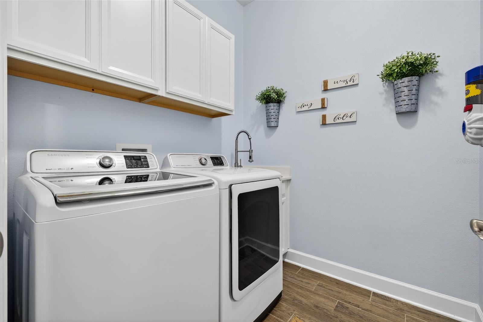 Image 28 of 43 For 10522 Cardera Drive