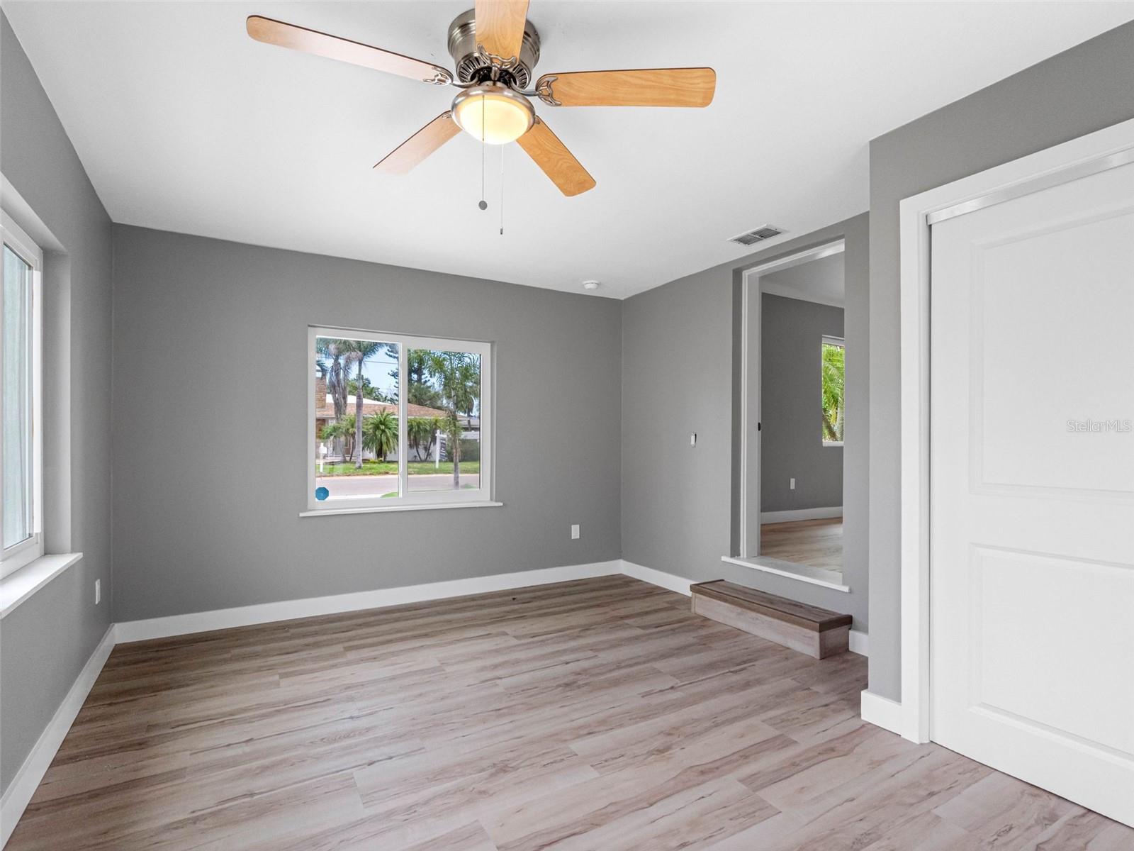 Image 17 of 53 For 540 80th Avenue