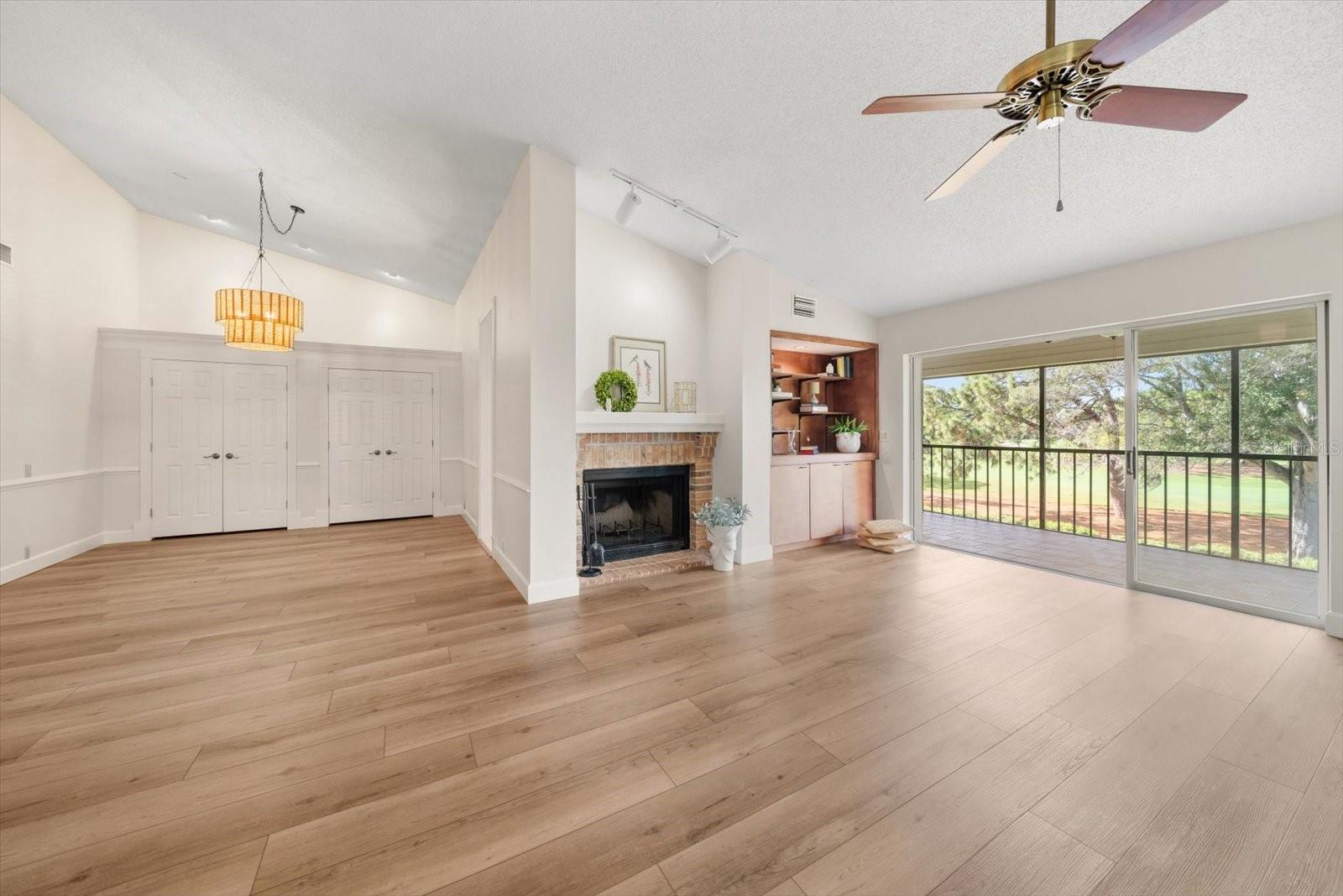 Image 3 of 48 For 47 Pelican Place