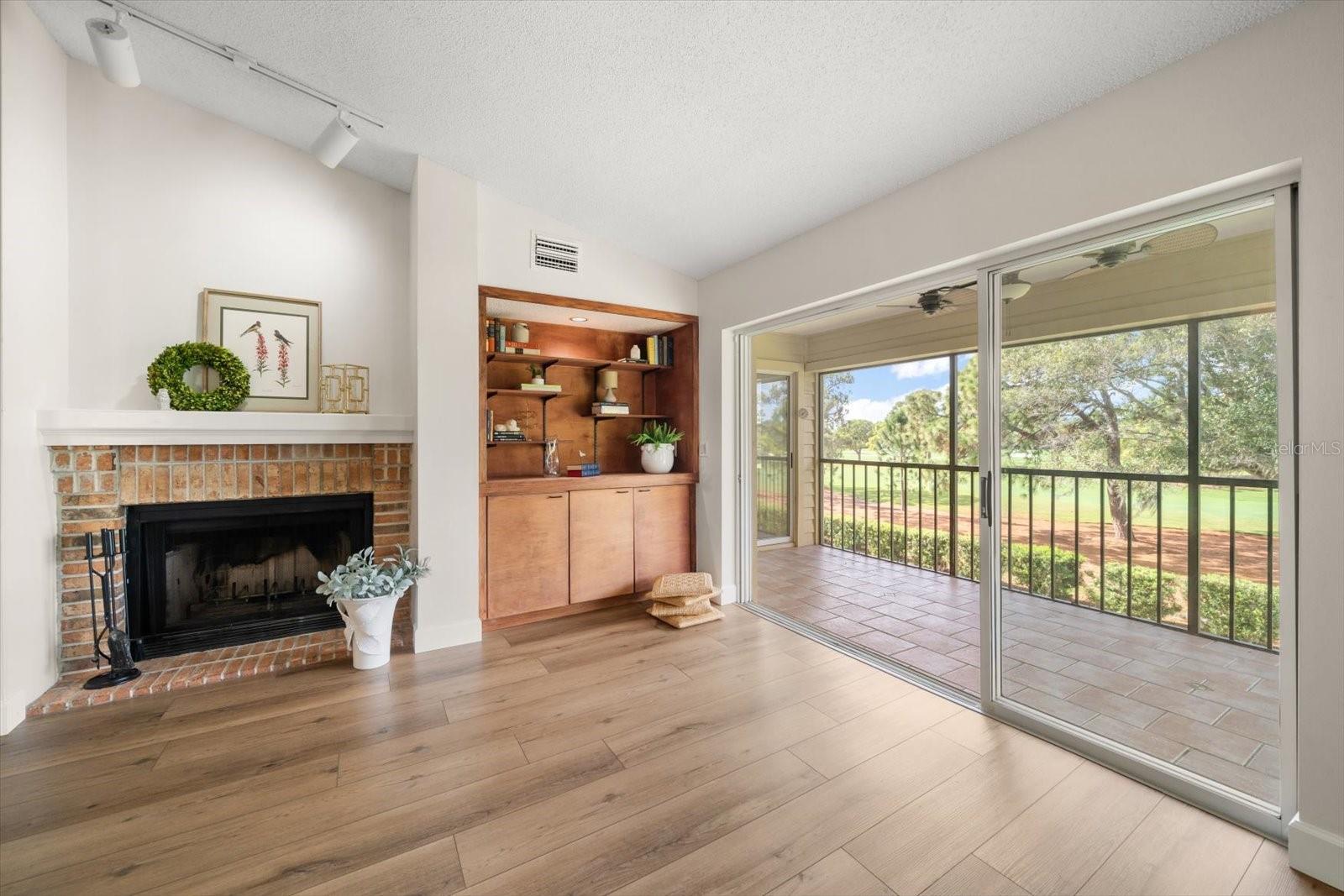 Image 5 of 48 For 47 Pelican Place