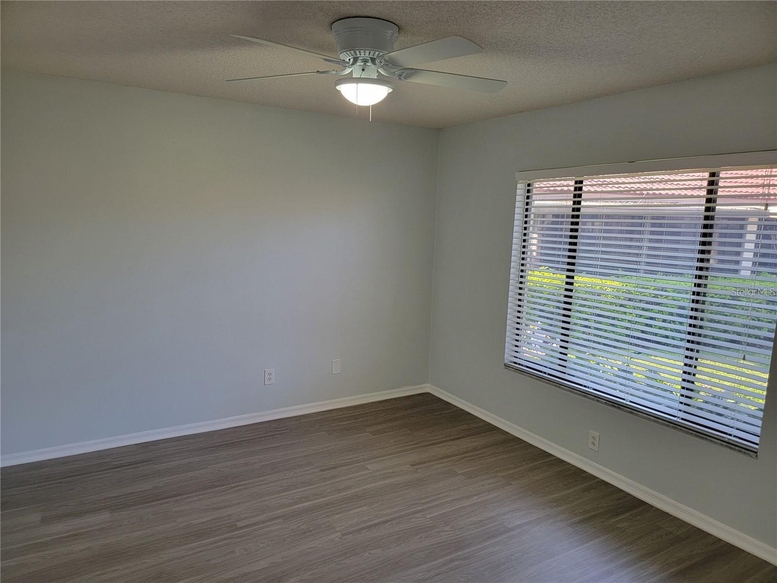 Image 7 of 14 For 18318 Aintree Court