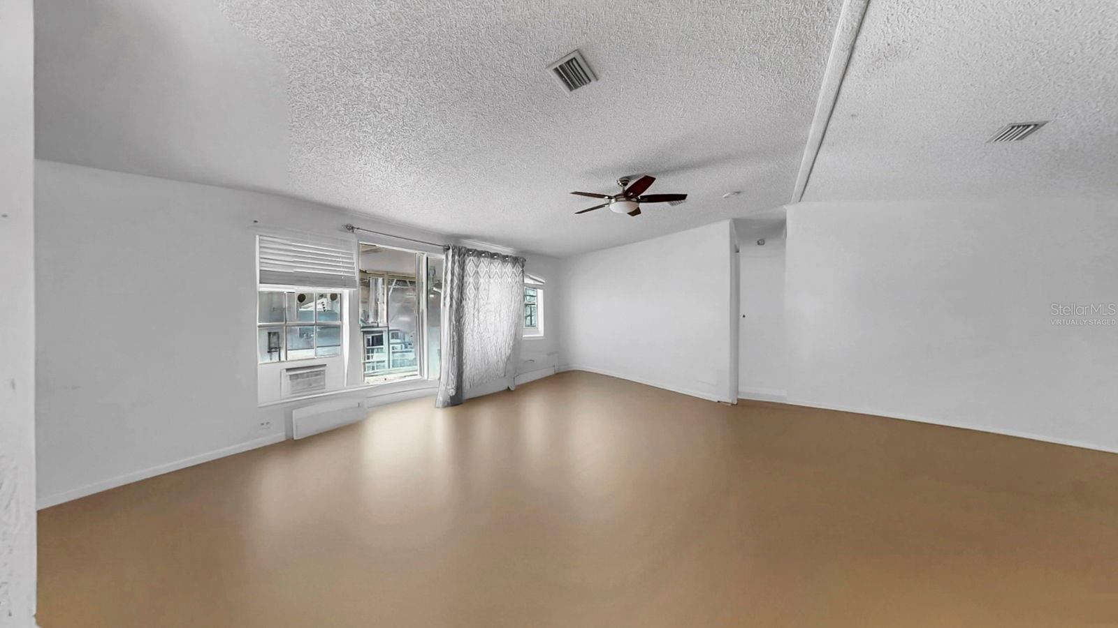 Image 17 of 23 For 601 8th Court Se