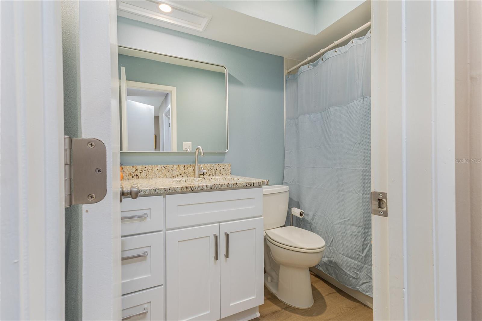 Image 22 of 27 For 5225 Imperial Lakes Boulevard 57