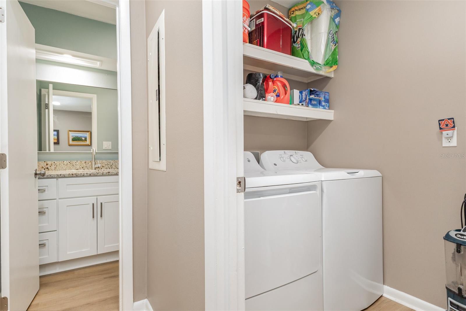 Image 23 of 27 For 5225 Imperial Lakes Boulevard 57