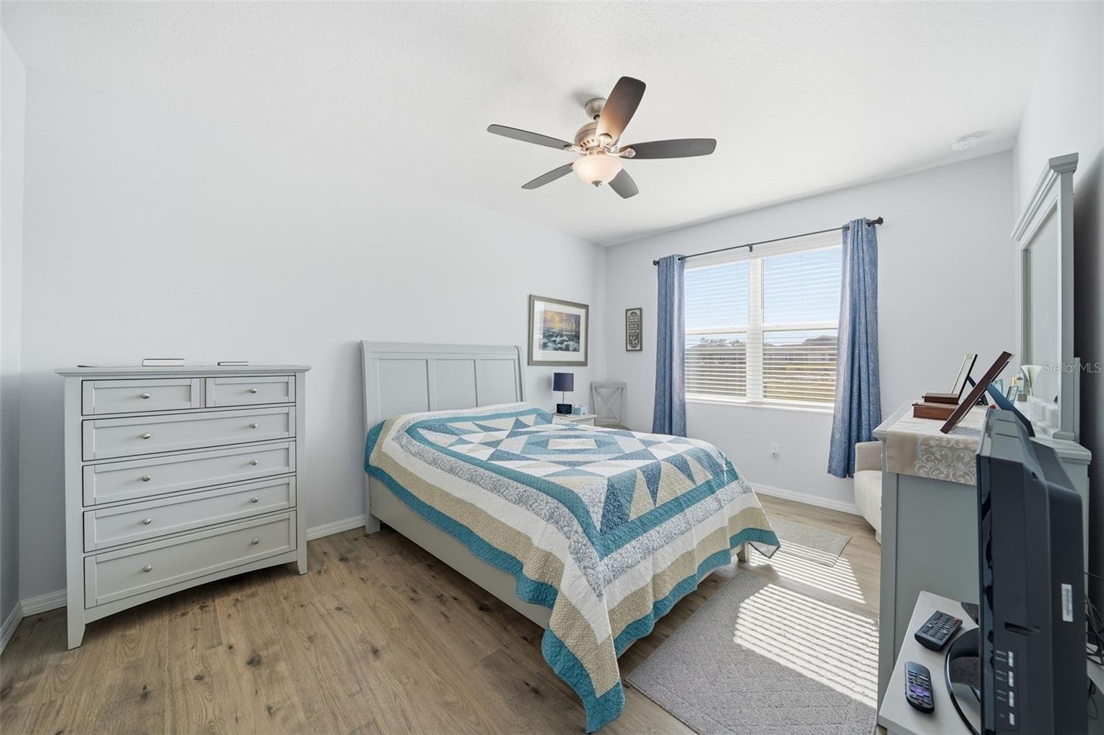 Image 15 of 18 For 220 Hillshire Place