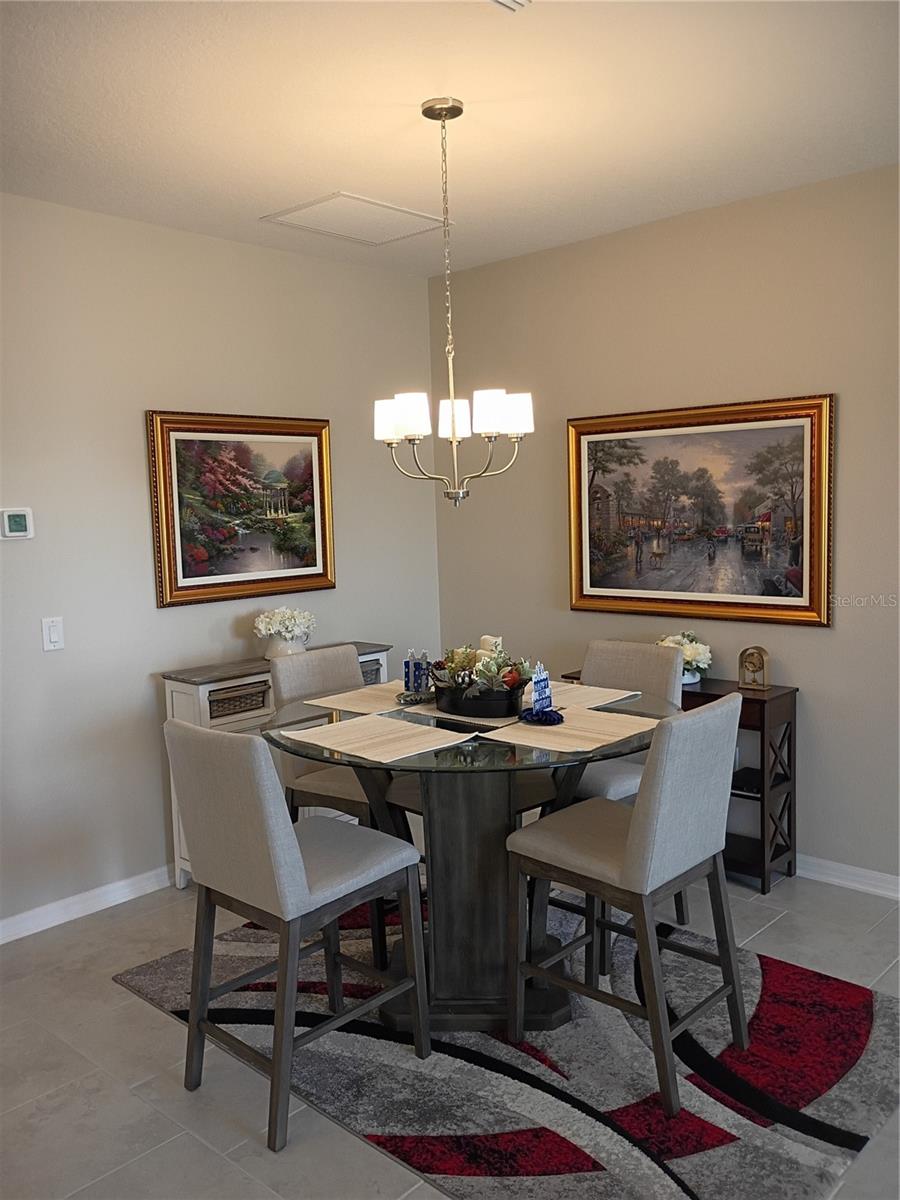 Image 4 of 18 For 220 Hillshire Place