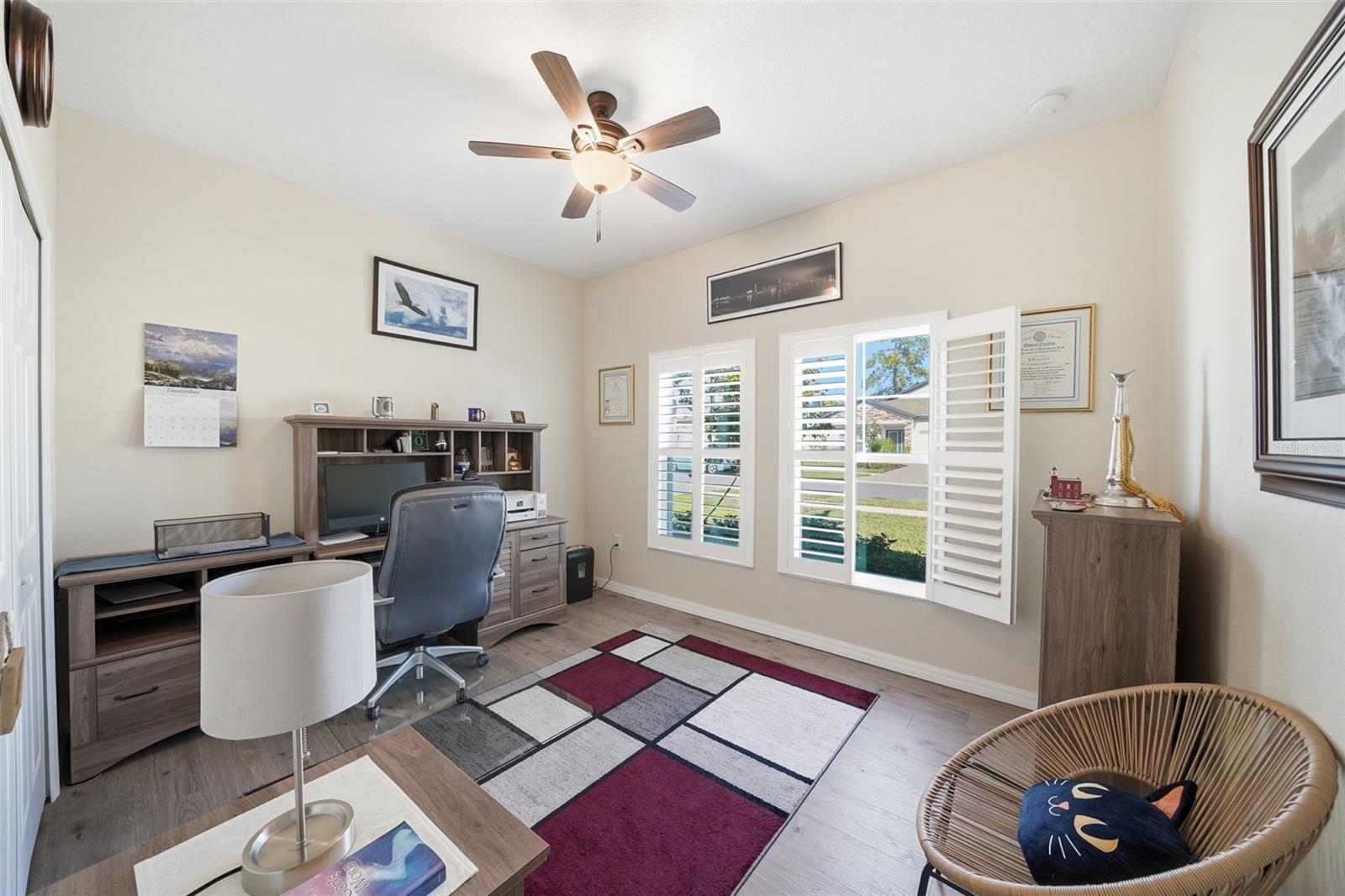 Image 7 of 18 For 220 Hillshire Place