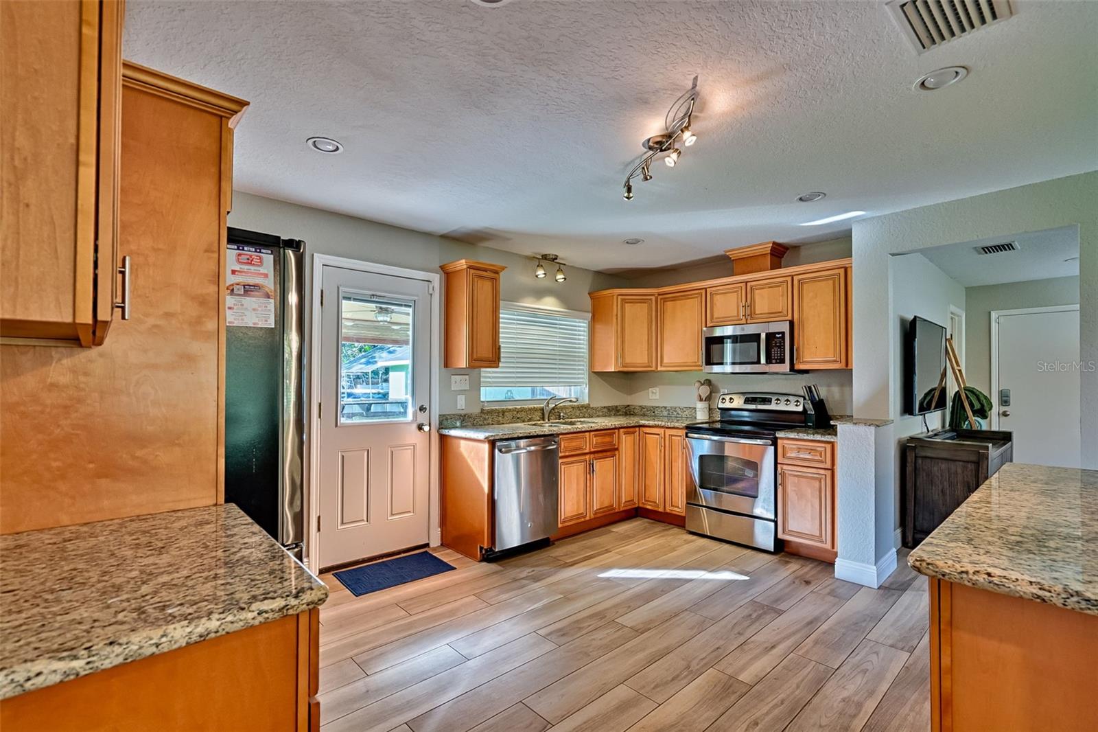 Image 13 of 36 For 5686 127th Place