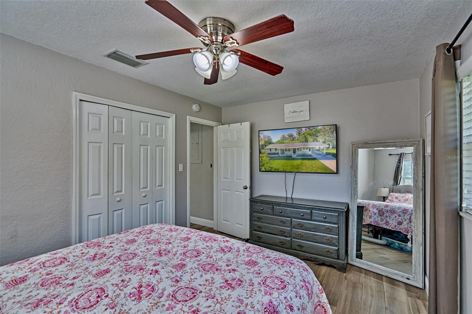 Image 19 of 36 For 5686 127th Place