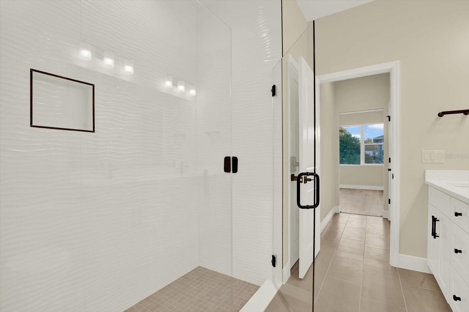 Image 15 of 31 For 7749 93rd Street N