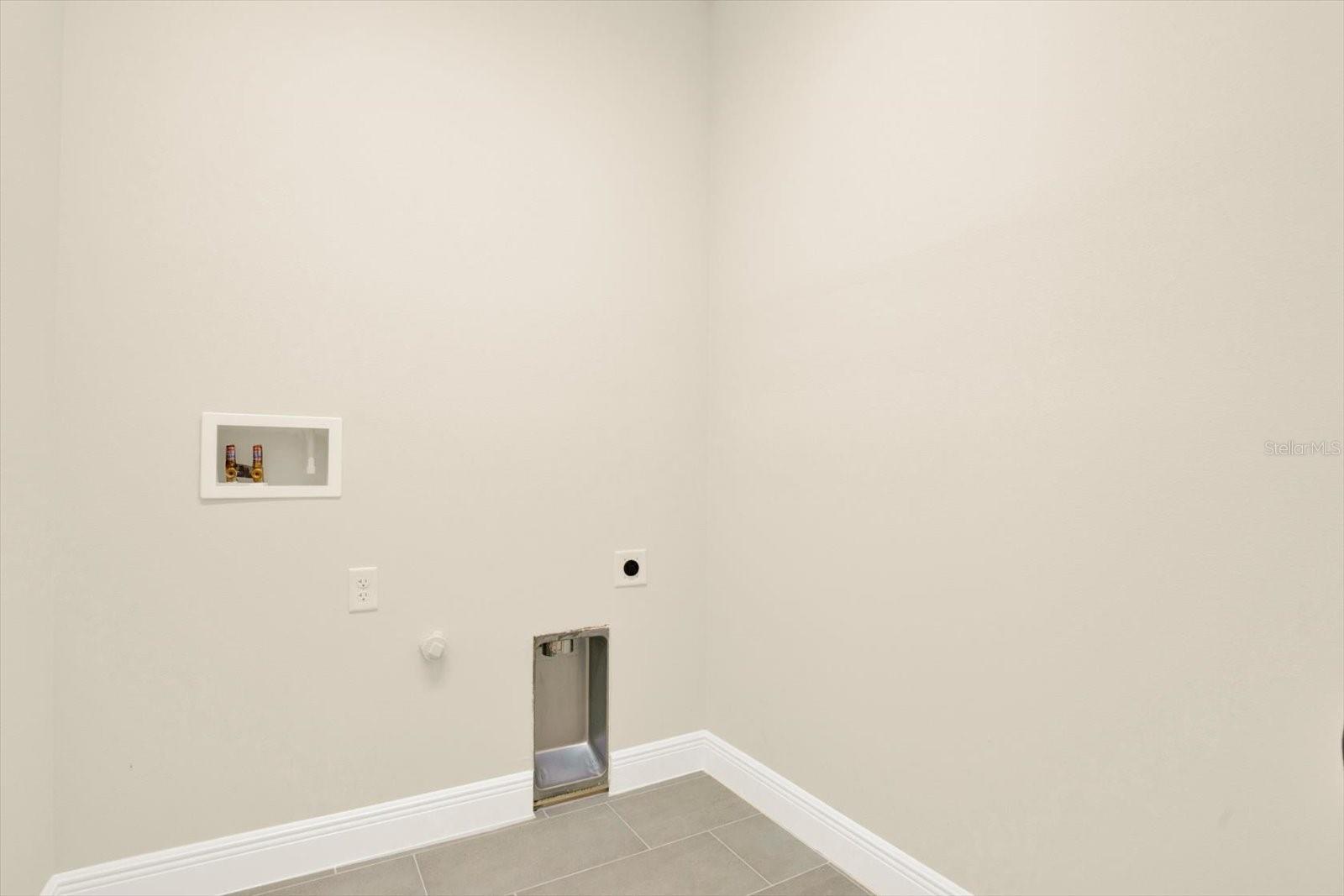 Image 26 of 31 For 7749 93rd Street N