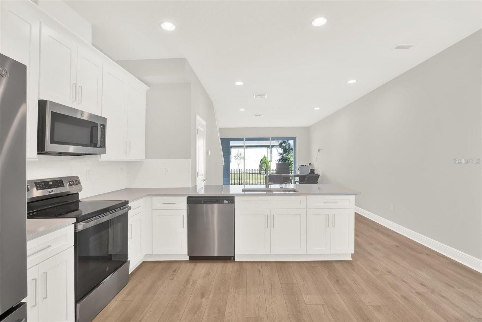 Image 4 of 20 For 7773 93rd Street N