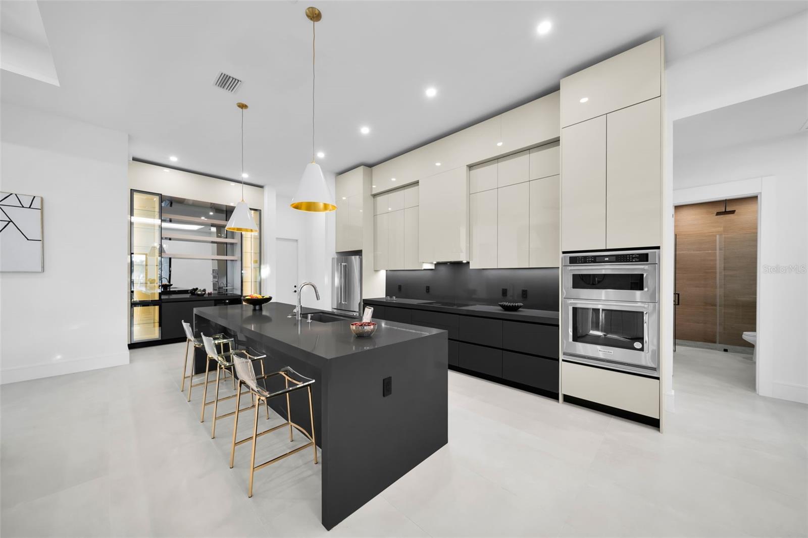 Image 17 of 64 For 3829 20th Avenue