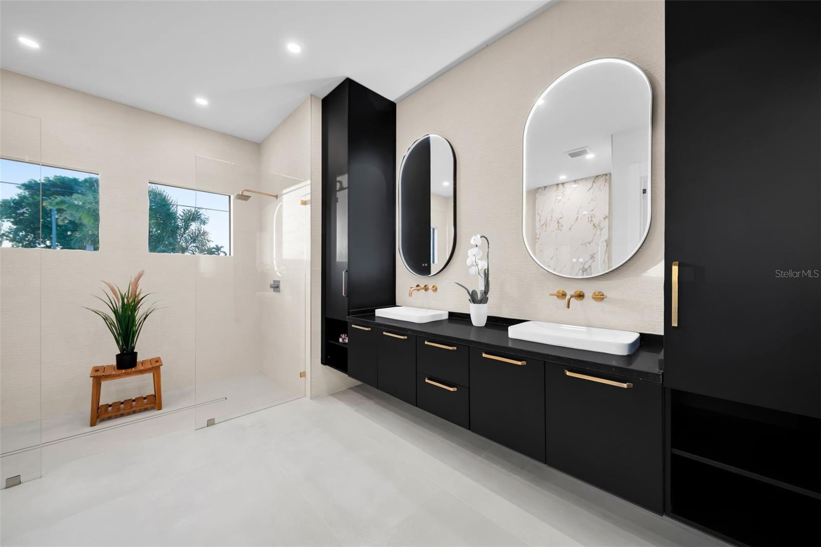 Image 29 of 64 For 3829 20th Avenue