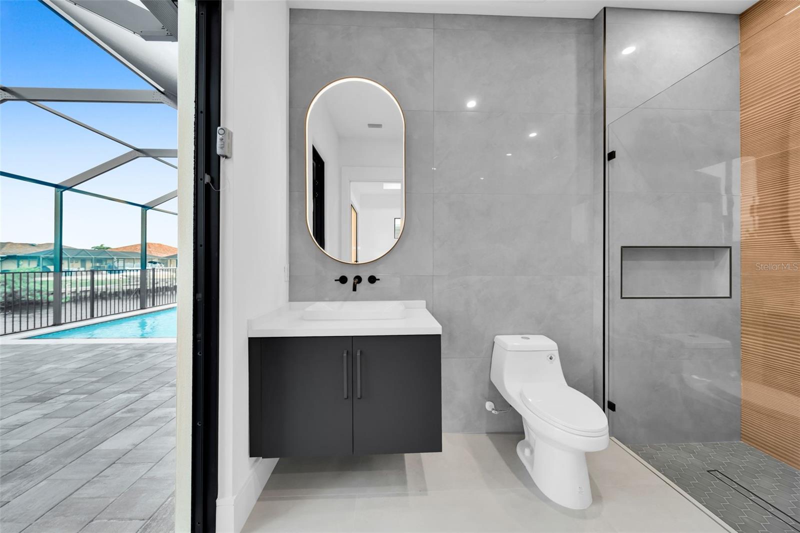 Image 41 of 64 For 3829 20th Avenue