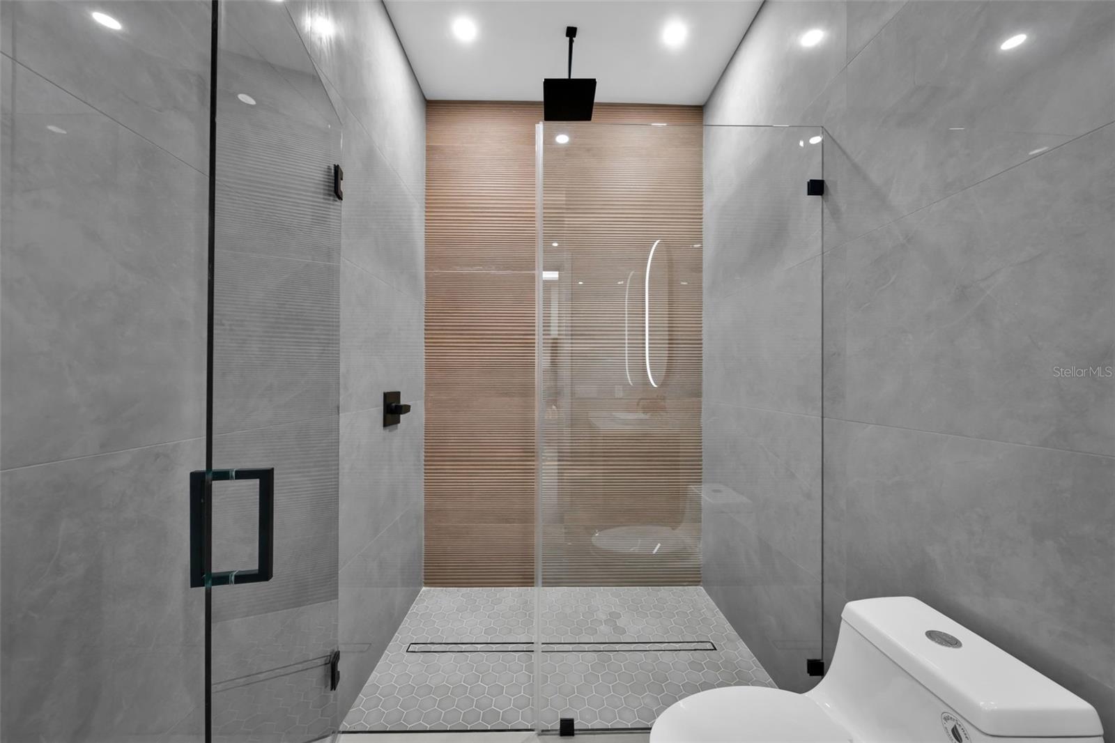 Image 45 of 64 For 3829 20th Avenue