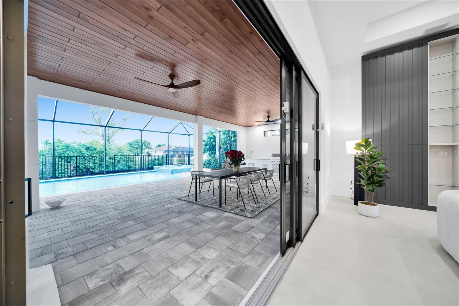 Image 47 of 64 For 3829 20th Avenue