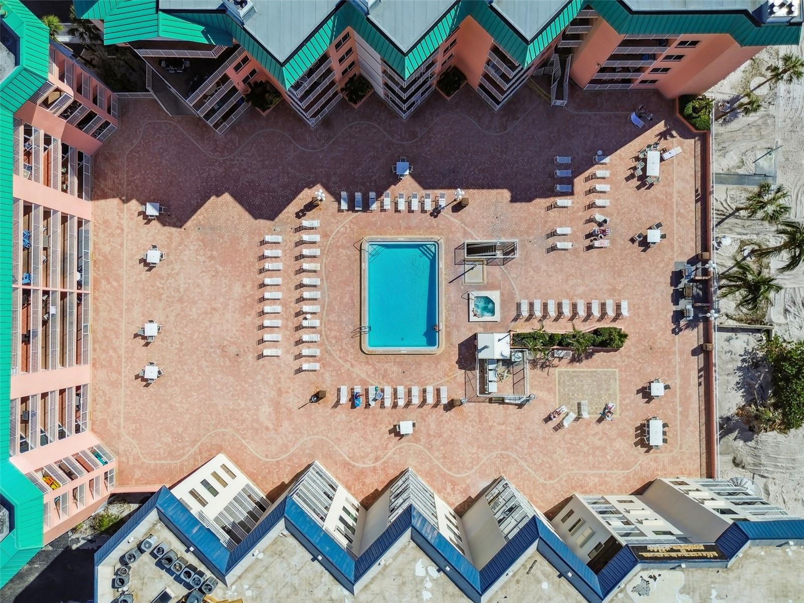 Image 39 of 54 For 18400 Gulf Boulevard 1301