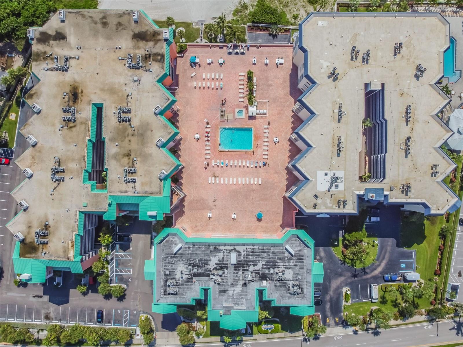 Image 50 of 54 For 18400 Gulf Boulevard 1301