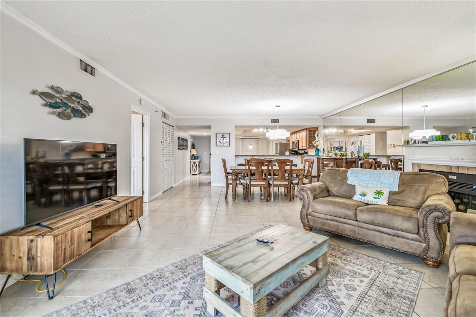 Image 6 of 54 For 18400 Gulf Boulevard 1301