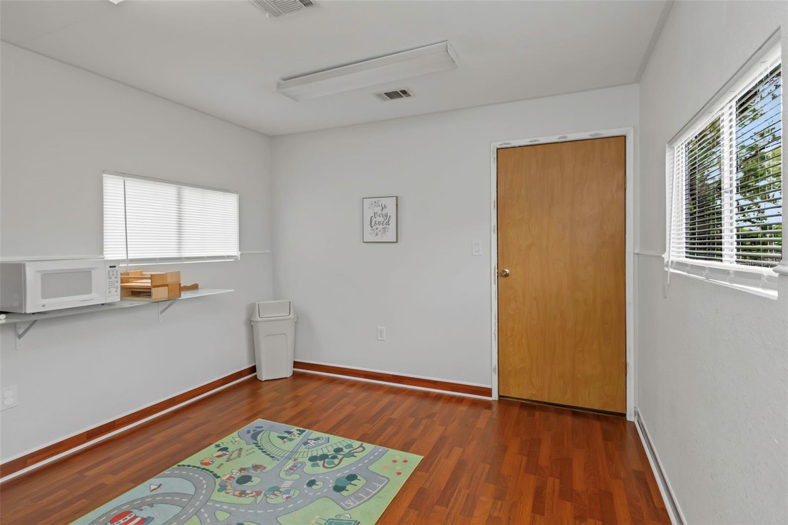 Image 43 of 80 For 17500 Marsh Road