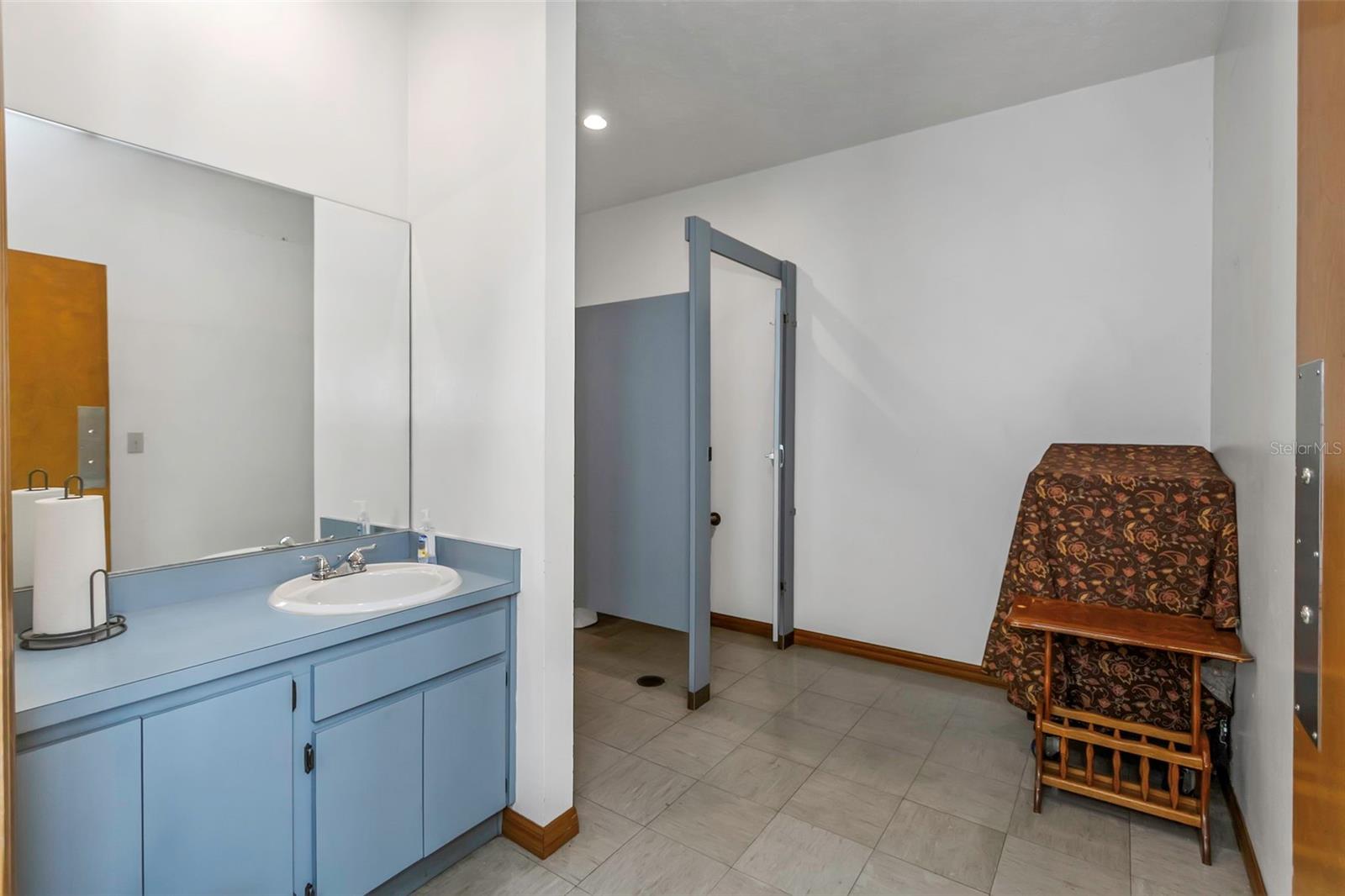 Image 53 of 80 For 17500 Marsh Road