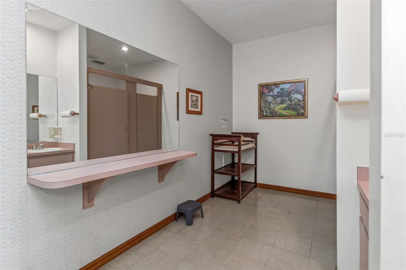 Image 55 of 80 For 17500 Marsh Road