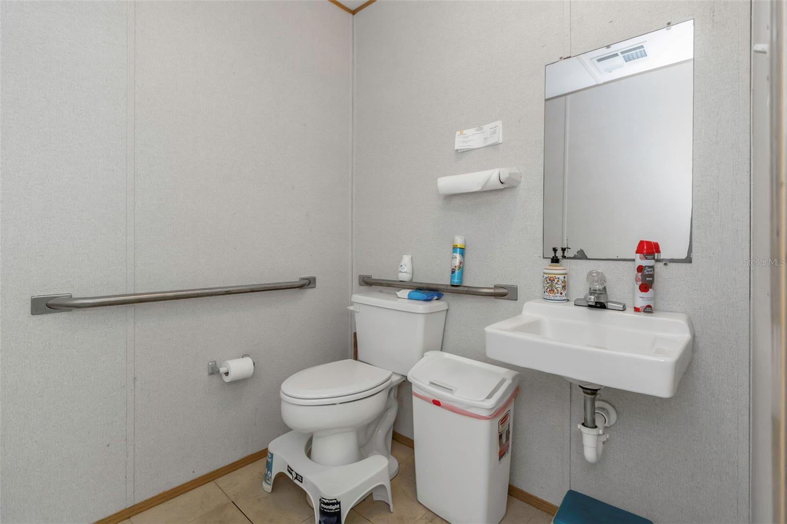 Image 76 of 80 For 17500 Marsh Road