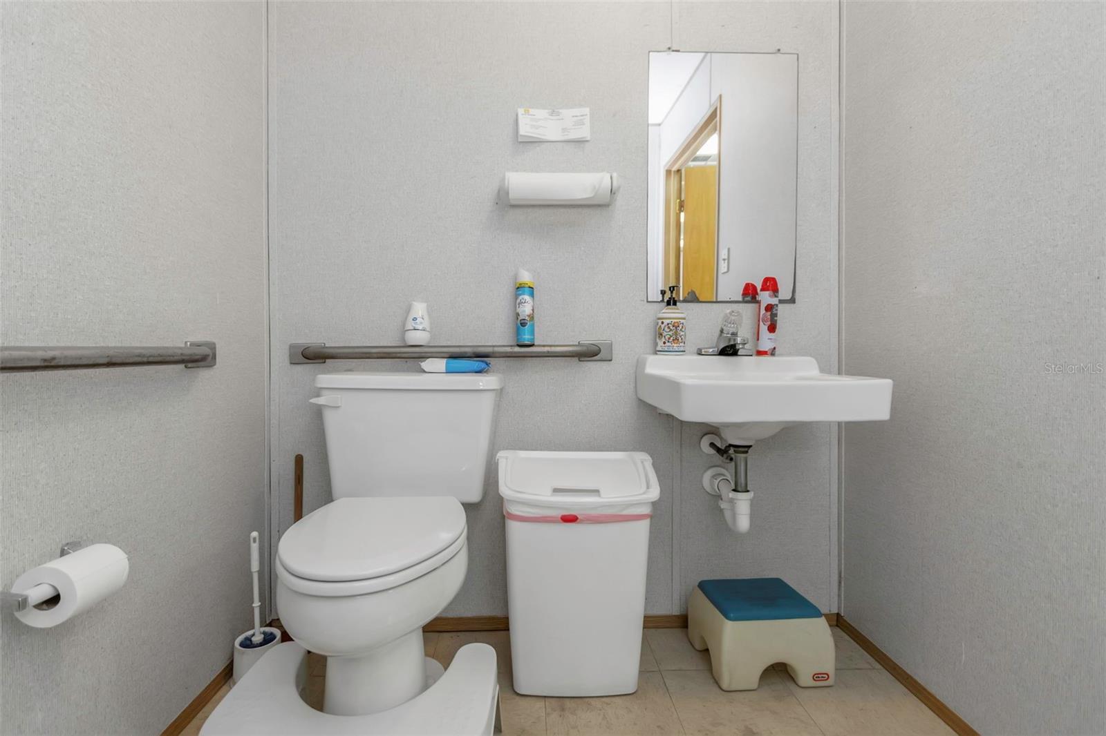 Image 77 of 80 For 17500 Marsh Road