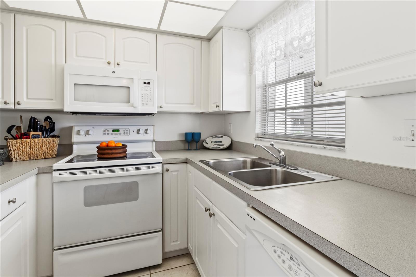 Image 8 of 23 For 4703 1st Court W 393