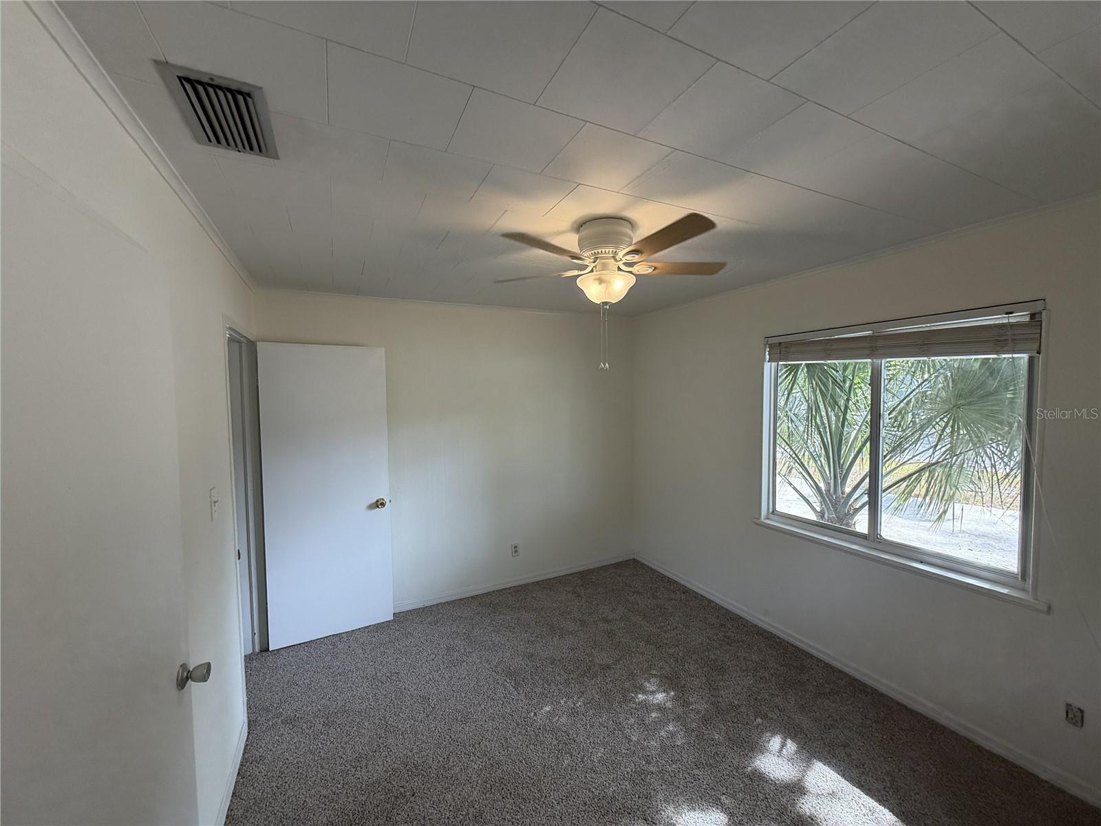 Image 17 of 22 For 425 40th Avenue Ne