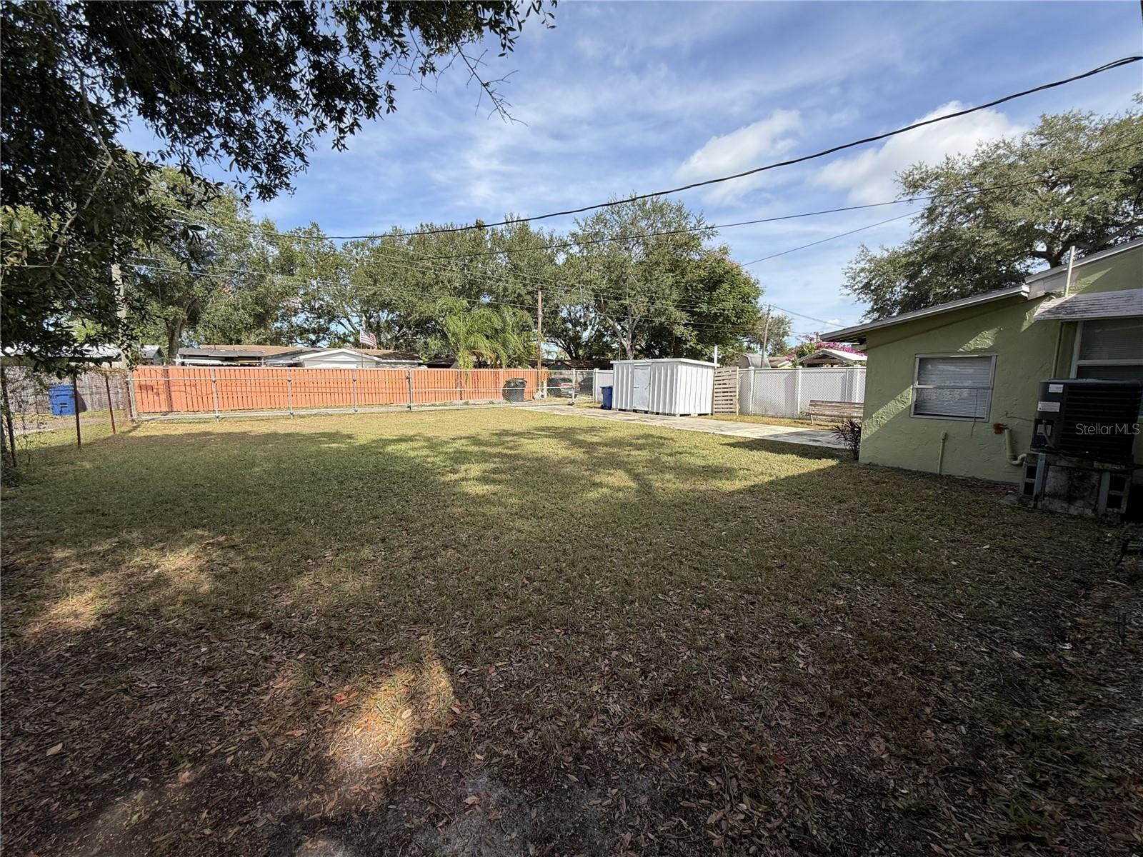 Image 6 of 22 For 425 40th Avenue Ne