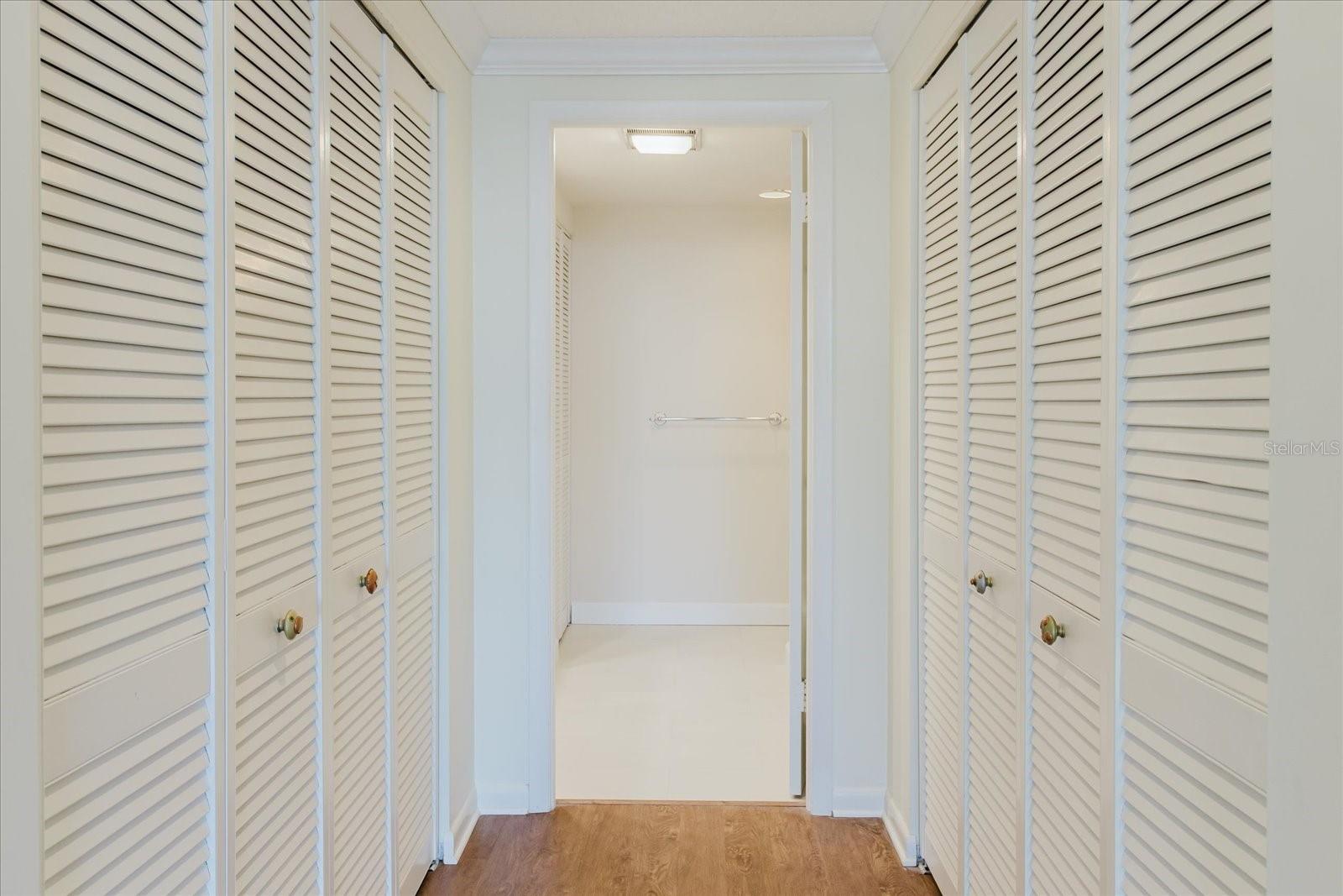 Image 18 of 46 For 6 Belleview Boulevard 706