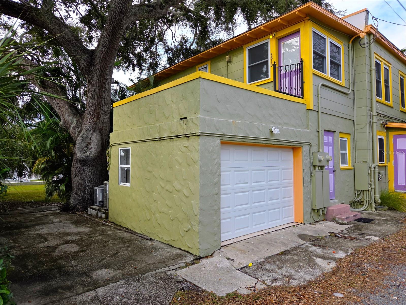 Listing photo id 25 for 2808 56th Street S Upper