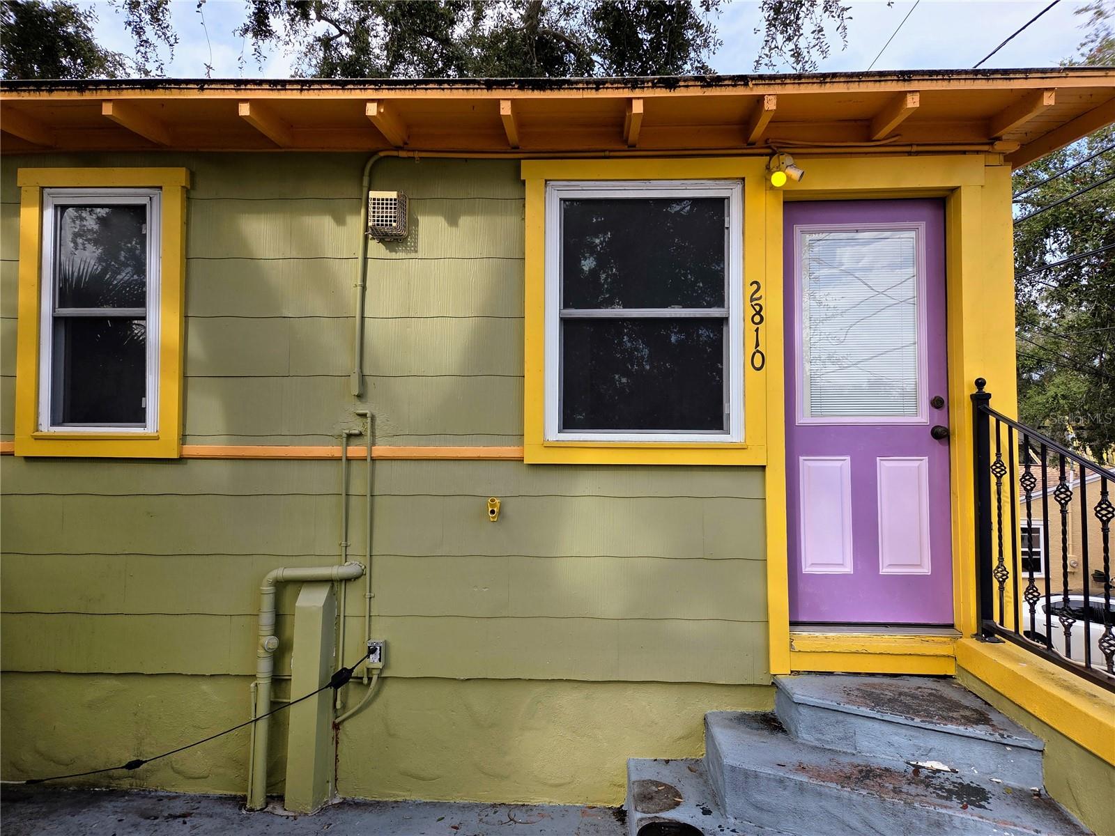 Listing photo id 1 for 2808 56th Street S Upper