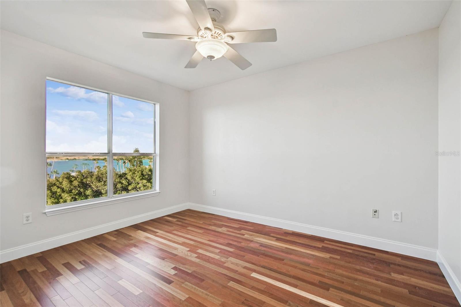 Image 35 of 94 For 5000 Culbreath Key Way 9-318