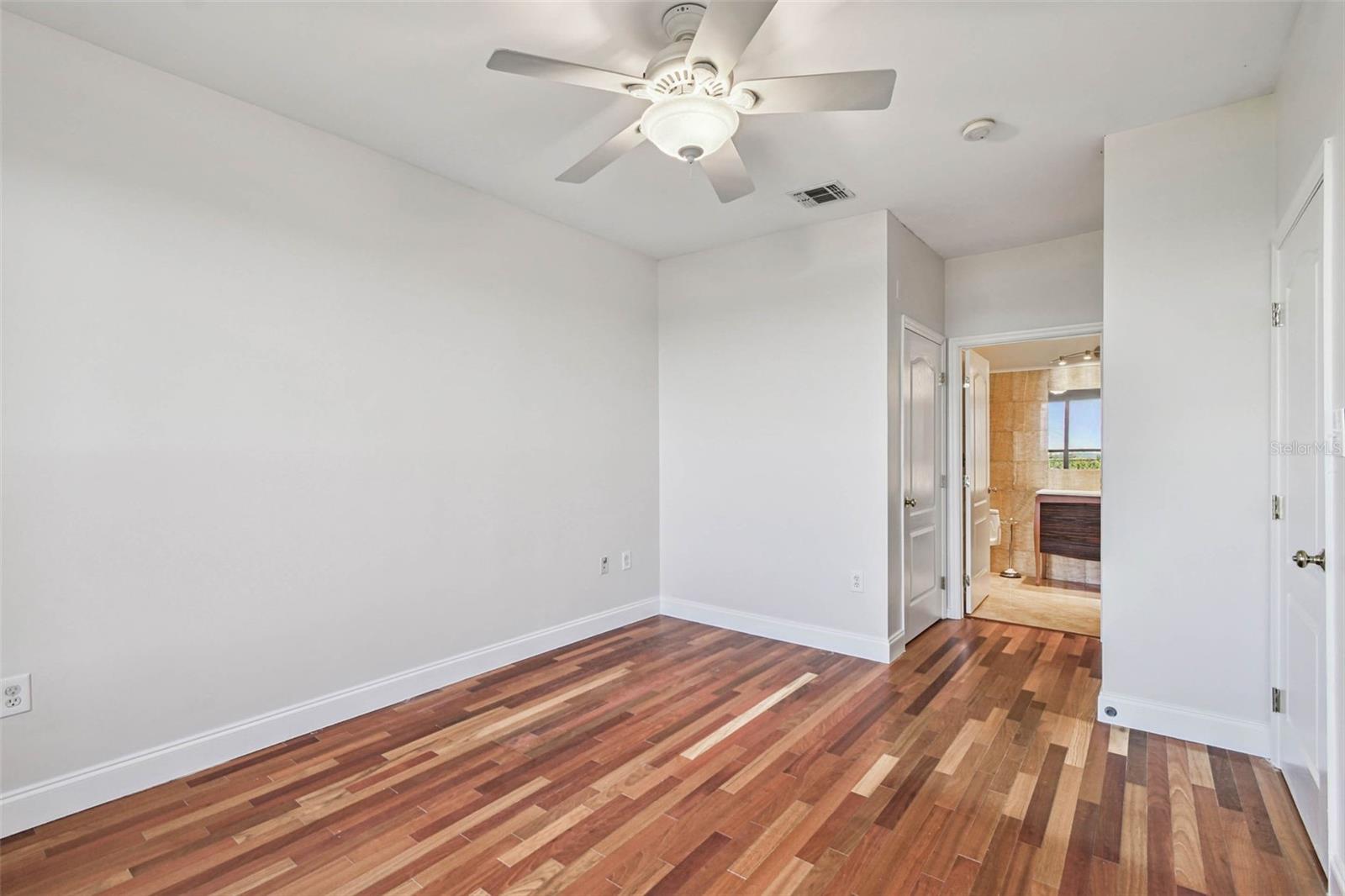 Image 36 of 94 For 5000 Culbreath Key Way 9-318