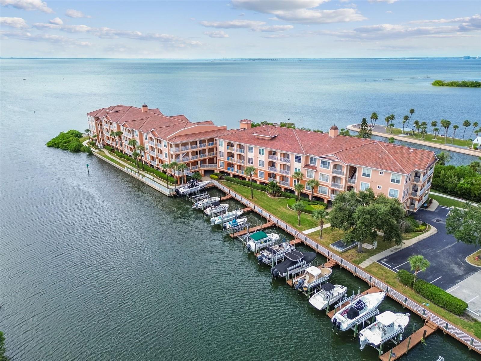 Image 4 of 94 For 5000 Culbreath Key Way 9-318