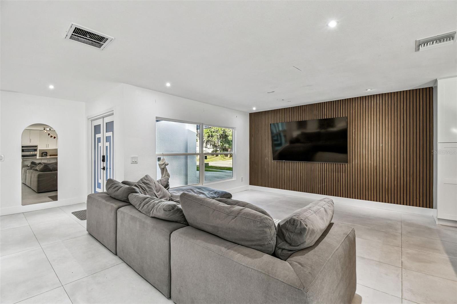 Image 12 of 38 For 7204 Branchwood Court