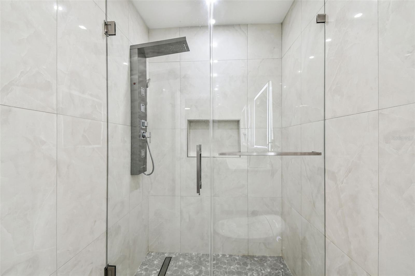 Image 26 of 38 For 7204 Branchwood Court