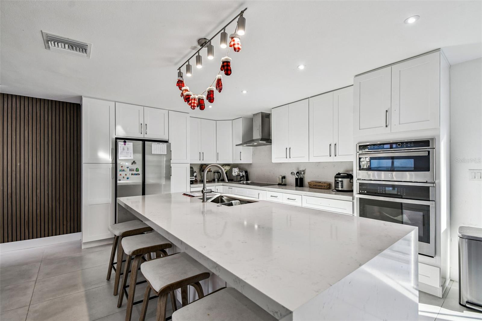 Image 9 of 38 For 7204 Branchwood Court