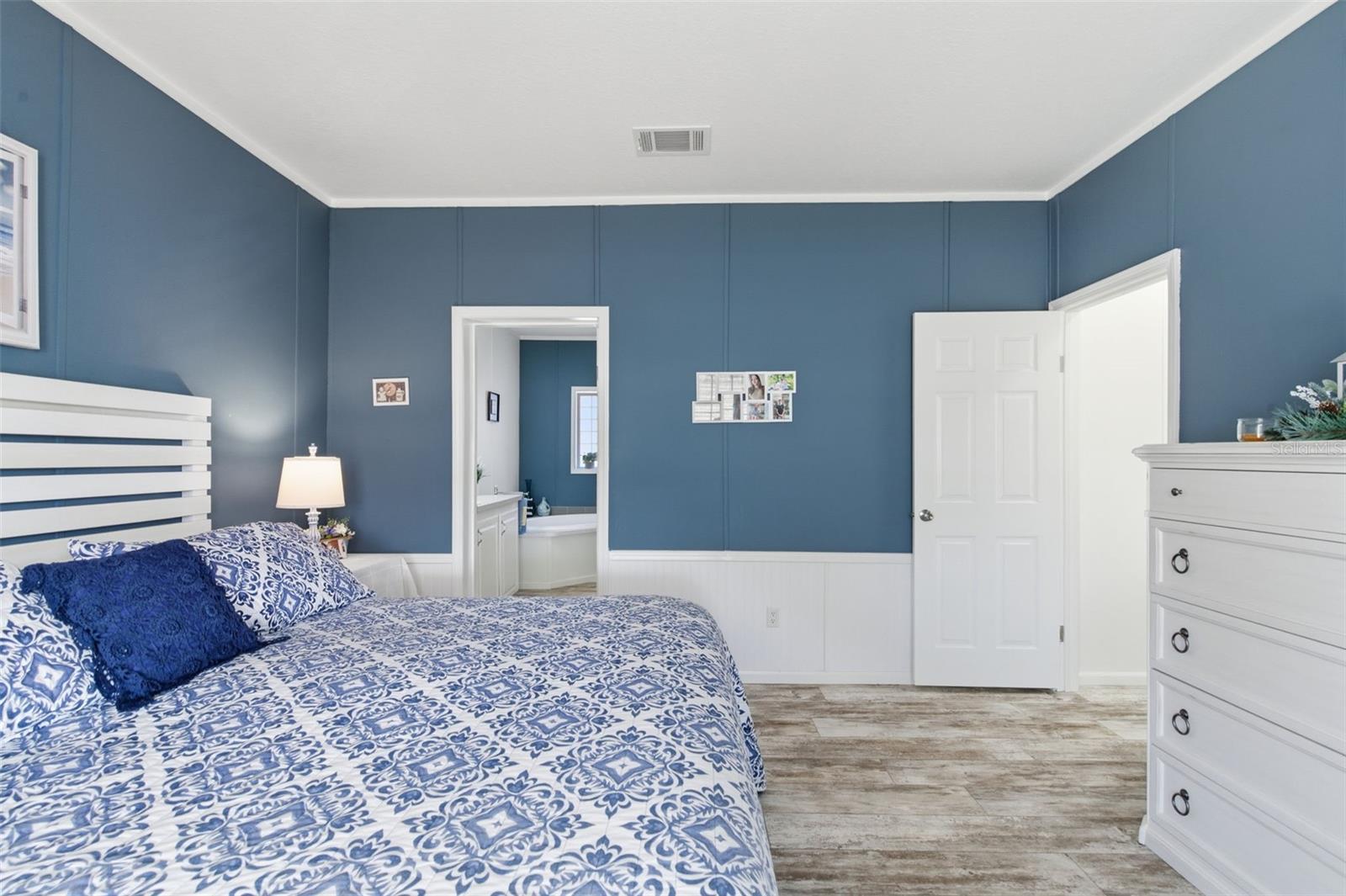 Image 22 of 46 For 12441 Hexam Road