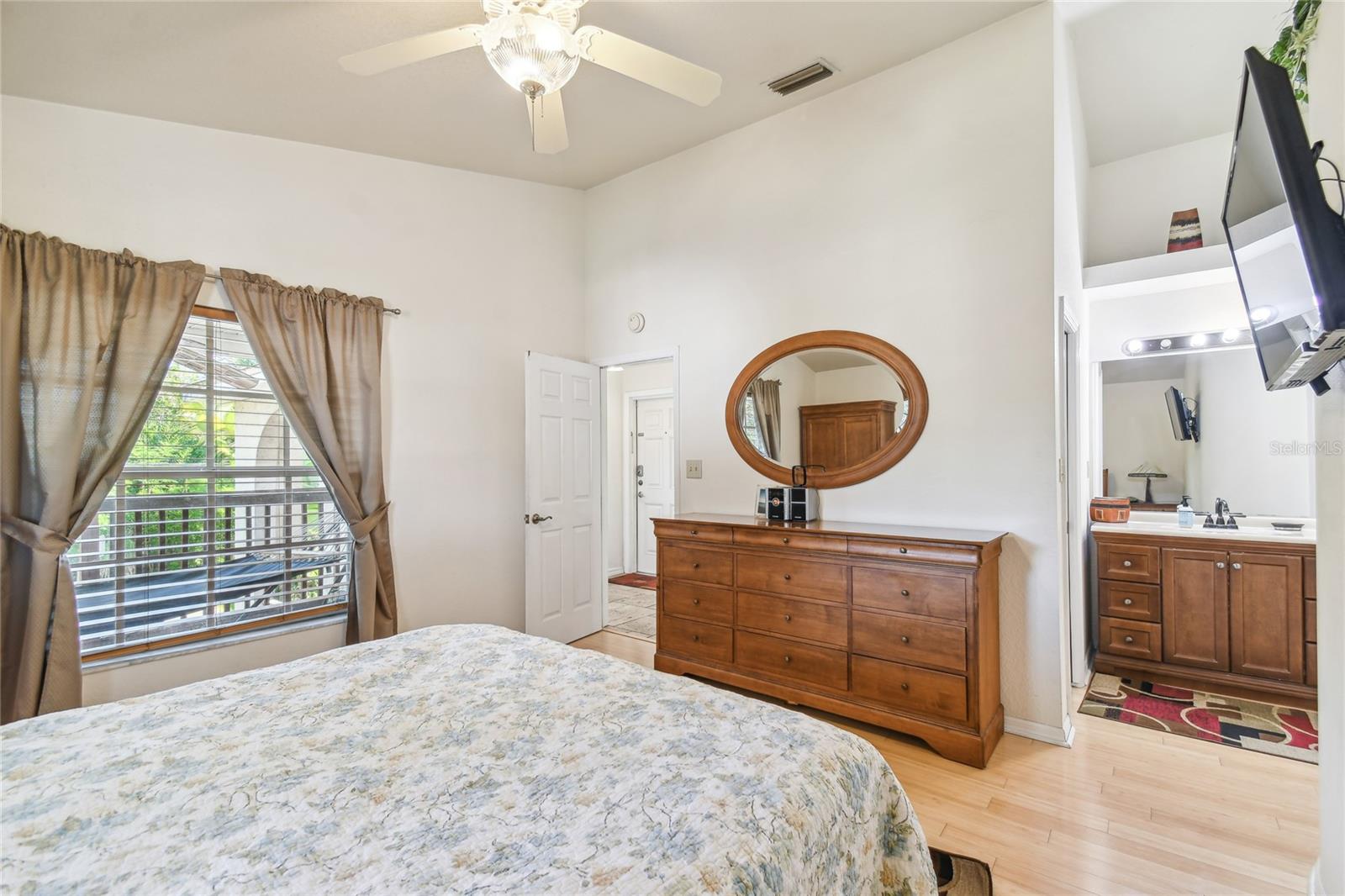 Image 20 of 34 For 5908 Mohr Road