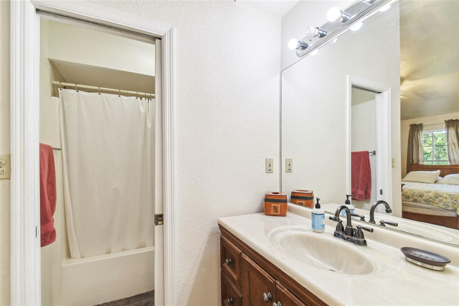 Image 22 of 34 For 5908 Mohr Road